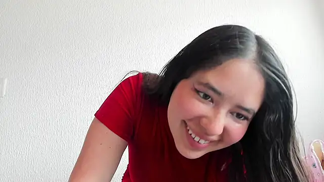 Snapshot of Lauxury_H chatting on May 6, 2026, 4:12 pm Lauxury H online show from May 6, 2026, 4:12 pm