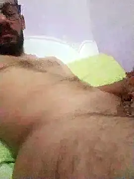 Snapshot of Alimohamed08 chatting on May 15, 2026, 11:34 pm Alimohamed08 online show from May 15, 2026, 11:34 pm