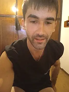 Snapshot of Tomasselo chatting on April 4, 2026, 5:32 pm Tomasselo online show from April 4, 2026, 5:32 pm