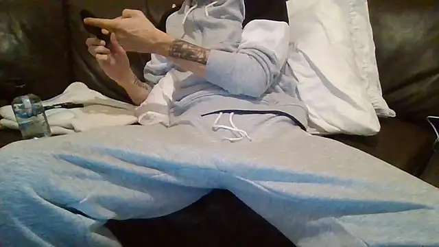 feetlovrr94 online show from April 8, 2026, 2:22 am