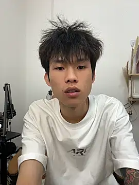 zzzzppp3 online show from June 3, 2026, 11:35 am
