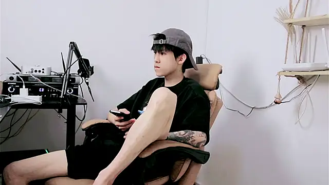 zzzzppp3 online show from July 13, 2026, 3:31 am