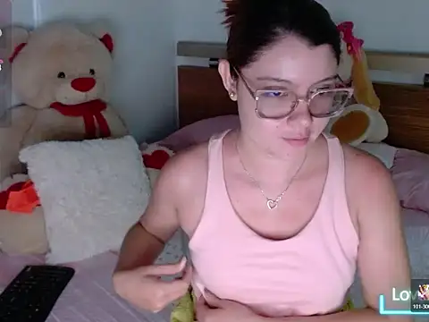 honey-blossom online show from April 27, 2026, 12:36 pm