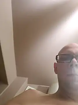 Snapshot of tomeksex1x chatting on January 18, 2026, 8:01 pm tomeksex1x online show from January 18, 2026, 8:01 pm