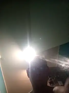 Snapshot of tomeksex1x chatting on March 24, 2026, 11:32 pm tomeksex1x online show from March 24, 2026, 11:32 pm