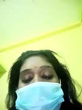 bannerjeesneha20 online show from April 3, 2026, 9:02 pm