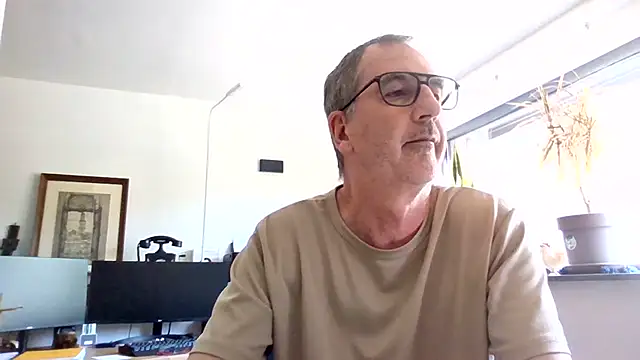 HotLucas66 online show from July 16, 2026, 9:59 am