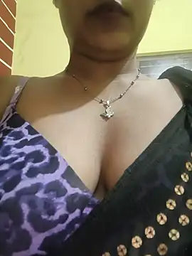 Rubina Love online show from June 9, 2026, 8:09 pm