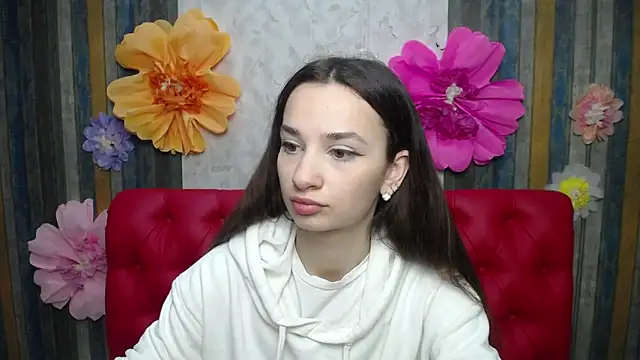Je55icaBreeze online show from April 4, 2026, 5:06 am