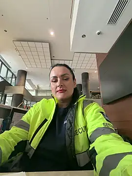 Snapshot of Simona_love777 chatting on April 11, 2026, 5:39 pm Simona love777 online show from April 11, 2026, 5:39 pm