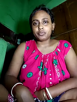 Snapshot of puja560 chatting on April 4, 2026, 5:43 pm puja560 online show from April 4, 2026, 5:43 pm