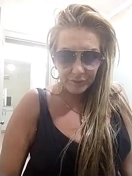 Snapshot of Exotic_ParisX chatting on April 12, 2026, 10:53 am Exotic ParisX online show from April 12, 2026, 10:53 am