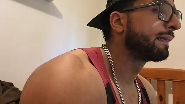 Snapshot of robin103666 chatting on March 30, 2026, 6:25 am robin103666 online show from March 30, 2026, 6:25 am