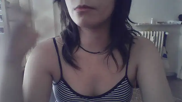 Snapshot of HoneyDrip_1 chatting on June 26, 2026, 4:11 pm HoneyDrip 1 online show from June 26, 2026, 4:11 pm