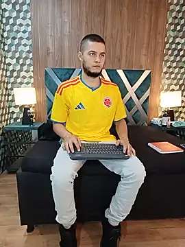 Joaho Fernandez online show from July 3, 2026, 9:32 pm