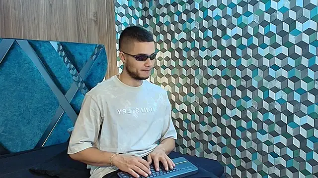 Joaho Fernandez online show from July 12, 2026, 4:42 pm