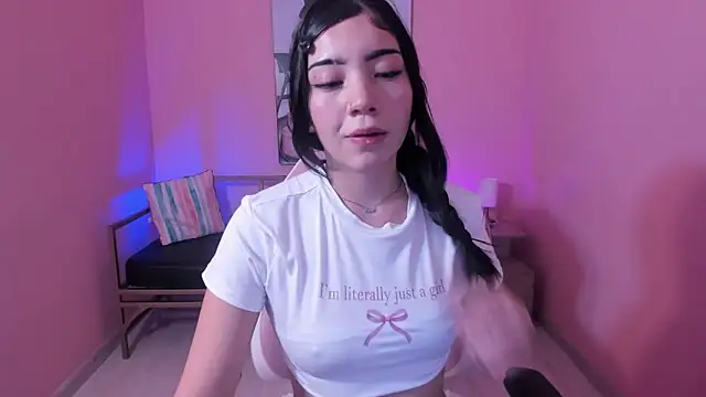 Snapshot of Soffi_x_x_ chatting on April 30, 2026, 8:57 pm Soffi x x online show from April 30, 2026, 8:57 pm