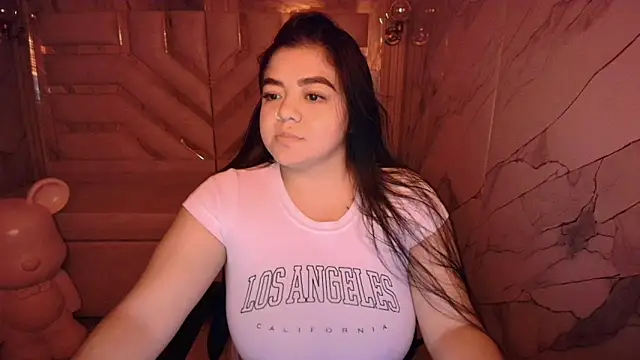 Snapshot of luna__r_ chatting on April 25, 2026, 3:09 am luna r online show from April 25, 2026, 3:09 am