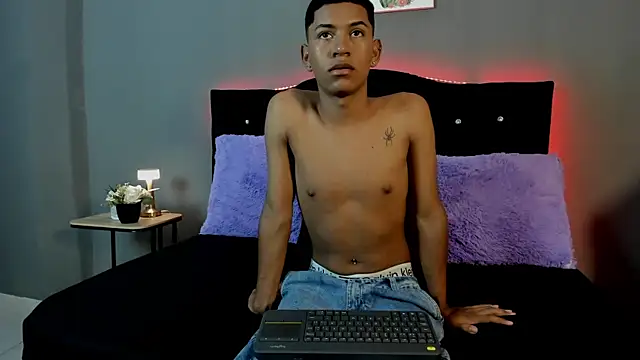 Snapshot of LexSin17 chatting on March 26, 2026, 8:25 pm LexSin17 online show from March 26, 2026, 8:25 pm