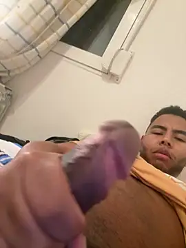 Snapshot of lindura00 chatting on March 25, 2026, 1:00 am lindura00 online show from March 25, 2026, 1:00 am