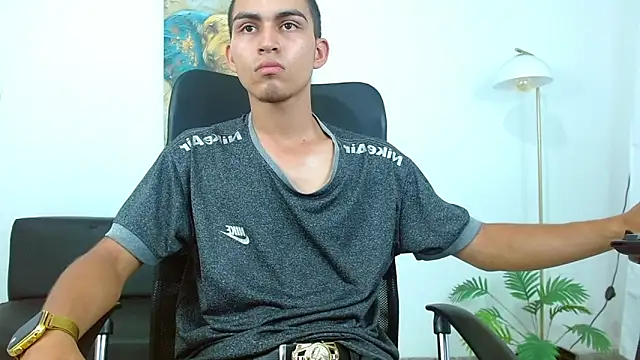 Snapshot of lucass_18 chatting on March 26, 2026, 11:10 pm lucass 18 online show from March 26, 2026, 11:10 pm