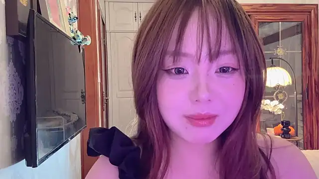 thelittlexx online show from May 14, 2026, 7:48 am