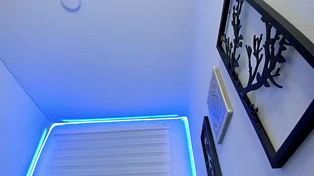 Snapshot of Sara_Red_X chatting on March 27, 2026, 3:12 am Sara Red X online show from March 27, 2026, 3:12 am