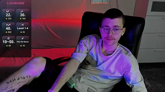 Snapshot of Thomas_Norton chatting on April 17, 2026, 8:56 pm Thomas Norton online show from April 17, 2026, 8:56 pm