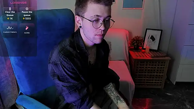 Snapshot of Thomas_Norton chatting on May 6, 2026, 8:36 pm Thomas Norton online show from May 6, 2026, 8:36 pm