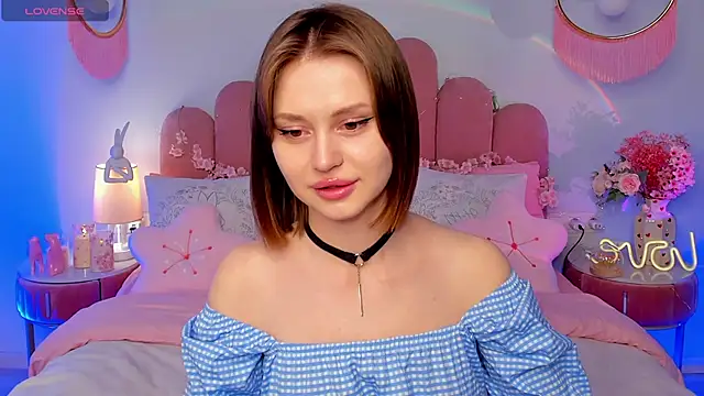 Snapshot of MariLew chatting on April 15, 2026, 5:36 am MariLew online show from April 15, 2026, 5:36 am