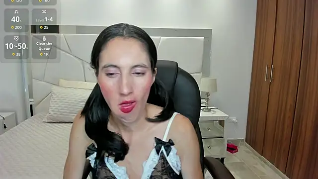 Snapshot of Shary_leon chatting on June 2, 2026, 7:27 pm Shary leon online show from June 2, 2026, 7:27 pm