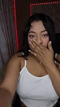 Snapshot of Saraa_M chatting on June 16, 2026, 2:41 pm Saraa M online show from June 16, 2026, 2:41 pm