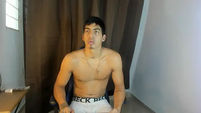 Snapshot of Milo_LatinBoy chatting on April 13, 2026, 7:52 pm Milo LatinBoy online show from April 13, 2026, 7:52 pm