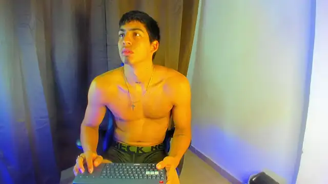 Snapshot of Milo_LatinBoy chatting on April 14, 2026, 8:04 pm Milo LatinBoy online show from April 14, 2026, 8:04 pm
