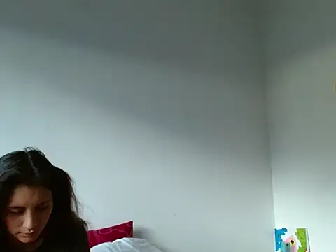 Violet Donell online show from June 19, 2026, 10:13 pm