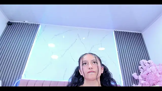 CharloteeTaylor online show from April 14, 2026, 7:53 pm