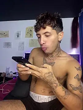 pol mood online show from April 8, 2026, 1:44 pm