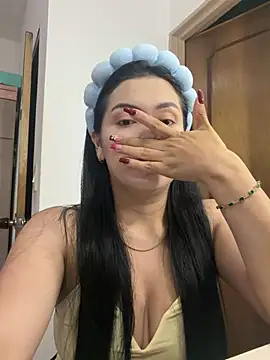 Cami olarte online show from July 17, 2026, 11:42 pm