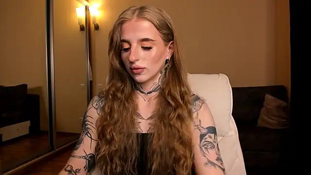 Snapshot of harley_kimm chatting on April 23, 2026, 5:19 am harley kimm online show from April 23, 2026, 5:19 am