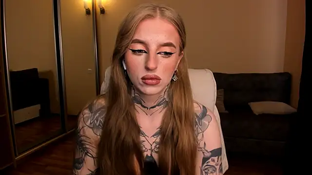 Snapshot of harley_kimm chatting on May 2, 2026, 5:12 am harley kimm online show from May 2, 2026, 5:12 am