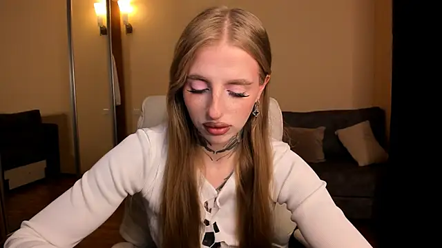 Snapshot of harley_kimm chatting on May 11, 2026, 4:51 am harley kimm online show from May 11, 2026, 4:51 am