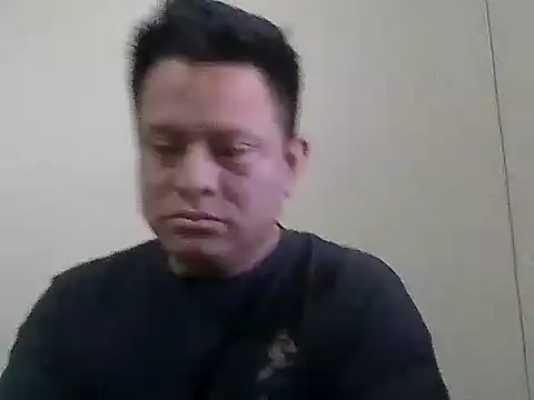 Snapshot of Luis-Armando chatting on March 27, 2026, 10:31 pm Luis-Armando online show from March 27, 2026, 10:31 pm
