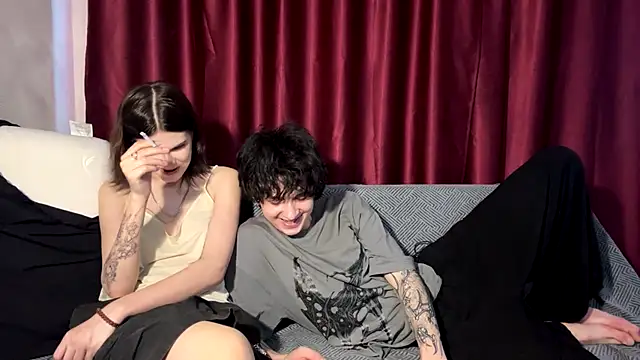 Snapshot of DreamyPair chatting on June 18, 2026, 9:14 am DreamyPair online show from June 18, 2026, 9:14 am