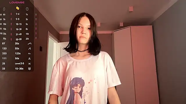AmeliaMiotii online show from April 22, 2026, 11:12 am