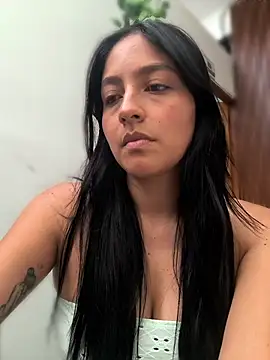 Snapshot of SophiaCastro09_ chatting on May 20, 2026, 8:26 pm SophiaCastro09 online show from May 20, 2026, 8:26 pm