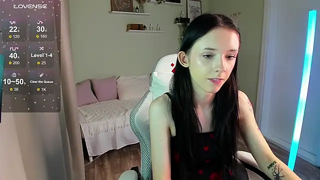 AnnaOddy online show from April 30, 2026, 8:31 am