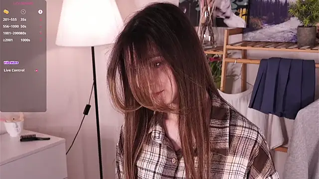 CherlyGuss online show from April 9, 2026, 4:01 am
