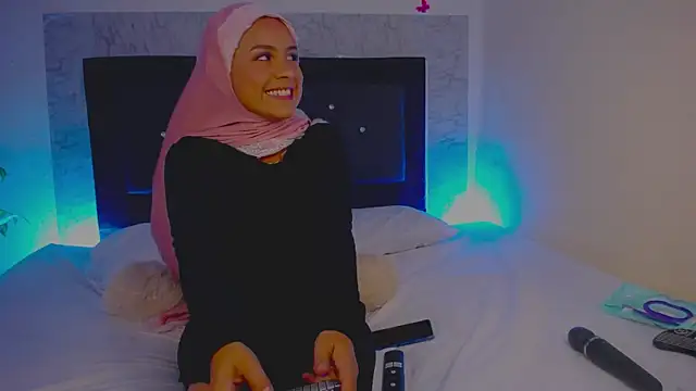 Snapshot of alia_asad chatting on May 14, 2026, 12:12 pm alia asad online show from May 14, 2026, 12:12 pm