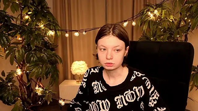 Snapshot of SusanPhelps chatting on April 4, 2026, 2:03 pm SusanPhelps online show from April 4, 2026, 2:03 pm