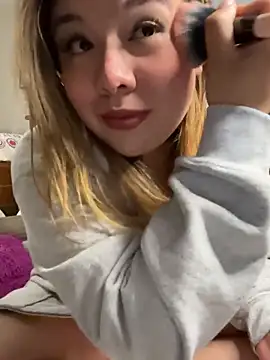 Snapshot of spicymichelle chatting on April 16, 2026, 2:34 am spicymichelle online show from April 16, 2026, 2:34 am